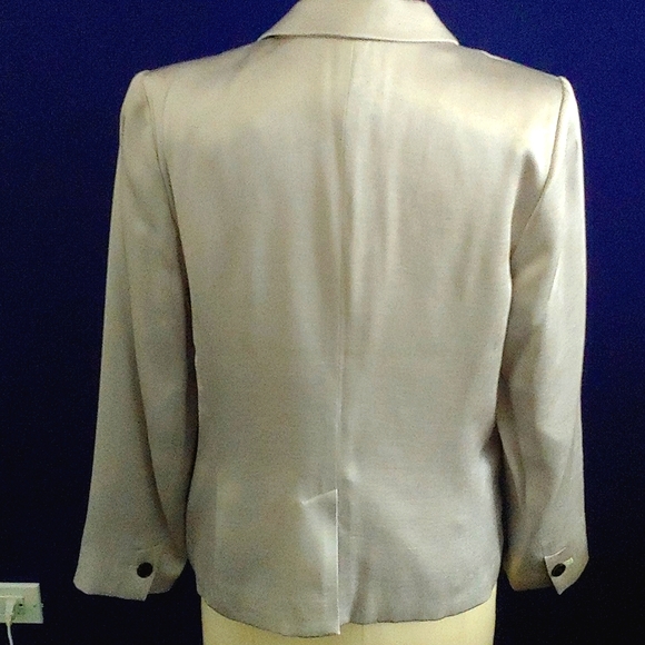 Silver Blazer - Picture 3 of 3
